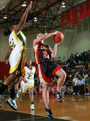 Thumbnail 2 in Ravenwood vs. Hillsboro (3A District 11 League - Semi-Final) photogallery.