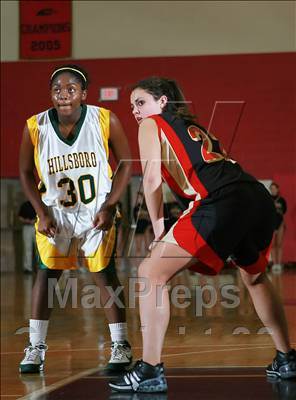 Thumbnail 3 in Ravenwood vs. Hillsboro (3A District 11 League - Semi-Final) photogallery.