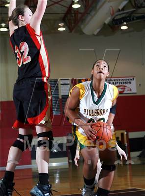 Thumbnail 3 in Ravenwood vs. Hillsboro (3A District 11 League - Semi-Final) photogallery.