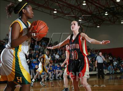 Thumbnail 1 in Ravenwood vs. Hillsboro (3A District 11 League - Semi-Final) photogallery.