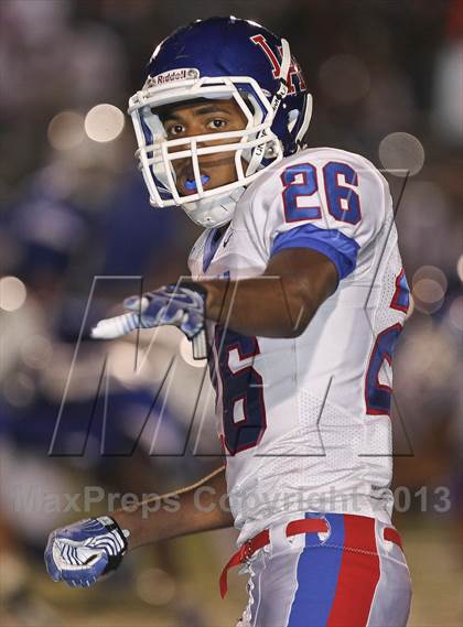 Thumbnail 1 in Los Alamitos @ Charter Oak photogallery.