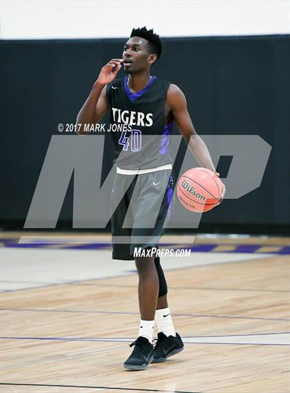 Thumbnail 3 in Rincon/University vs. Millennium  (Judy Dixon Holiday Tournament) photogallery.