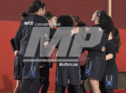 Thumbnail 2 in La Jolla Country Day vs. Windward (Matt Denning Hoops Classic) photogallery.