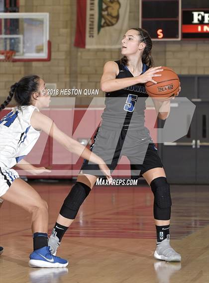 Thumbnail 1 in La Jolla Country Day vs. Windward (Matt Denning Hoops Classic) photogallery.