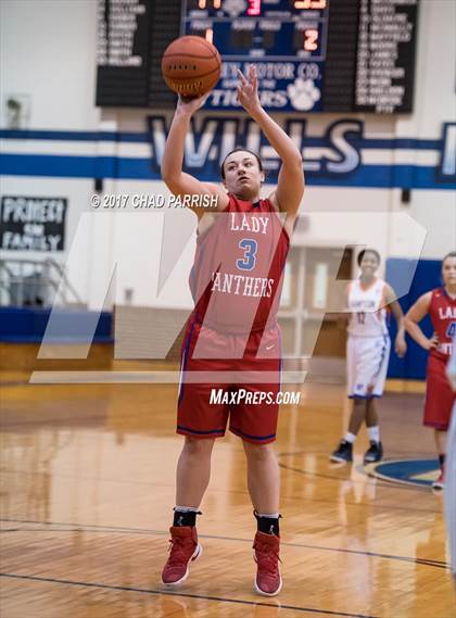 Thumbnail 1 in Alba-Golden vs. Hampton Prep (UIL 3A Bi-District Playoff) photogallery.