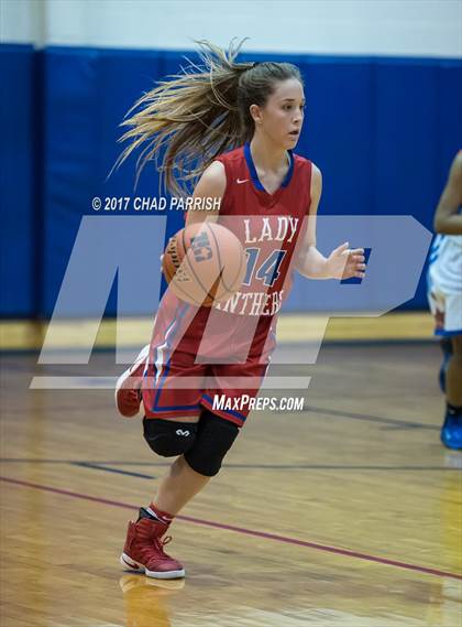 Thumbnail 2 in Alba-Golden vs. Hampton Prep (UIL 3A Bi-District Playoff) photogallery.