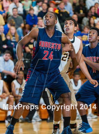 Thumbnail 2 in Modesto Christian @ Bishop O'Dowd (CIF NorCal Regional Open Division Semifinal) photogallery.