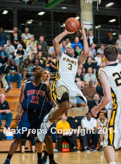 Thumbnail 2 in Modesto Christian @ Bishop O'Dowd (CIF NorCal Regional Open Division Semifinal) photogallery.