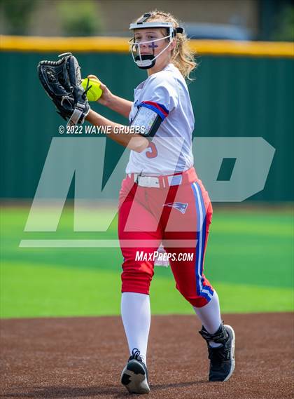 Thumbnail 2 in Prairiland vs. Hughes Springs (UIL 3A Region II Semifinal) photogallery.