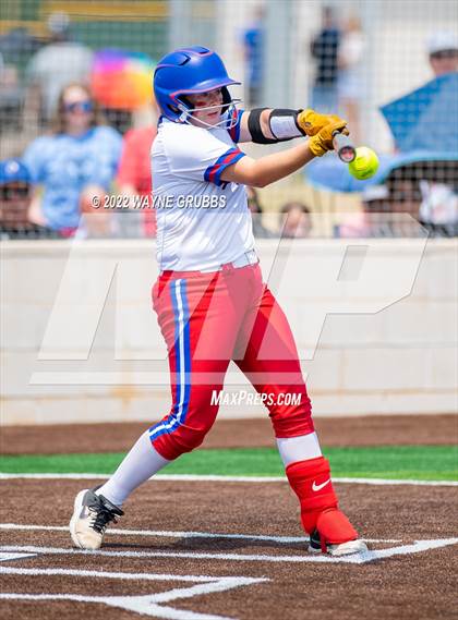 Thumbnail 2 in Prairiland vs. Hughes Springs (UIL 3A Region II Semifinal) photogallery.