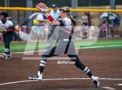 Thumbnail 3 in Prairiland vs. Hughes Springs (UIL 3A Region II Semifinal) photogallery.