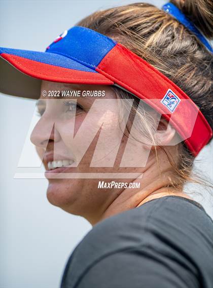 Thumbnail 2 in Prairiland vs. Hughes Springs (UIL 3A Region II Semifinal) photogallery.