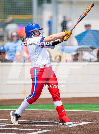 Thumbnail 3 in Prairiland vs. Hughes Springs (UIL 3A Region II Semifinal) photogallery.