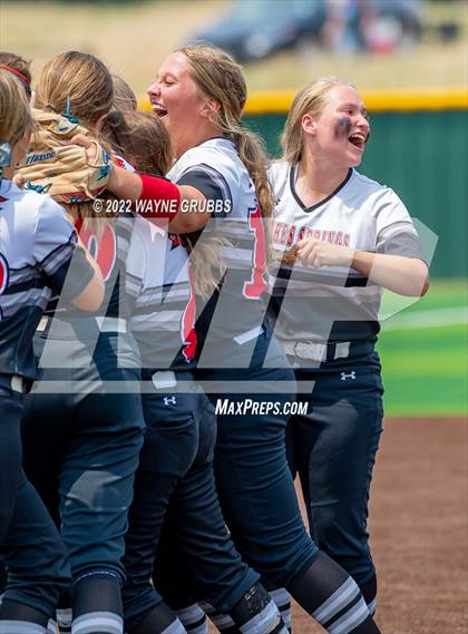 Thumbnail 2 in Prairiland vs. Hughes Springs (UIL 3A Region II Semifinal) photogallery.