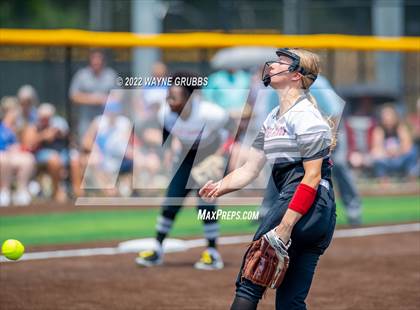 Thumbnail 3 in Prairiland vs. Hughes Springs (UIL 3A Region II Semifinal) photogallery.