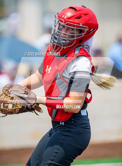Thumbnail 2 in Prairiland vs. Hughes Springs (UIL 3A Region II Semifinal) photogallery.