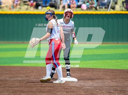 Thumbnail 2 in Prairiland vs. Hughes Springs (UIL 3A Region II Semifinal) photogallery.