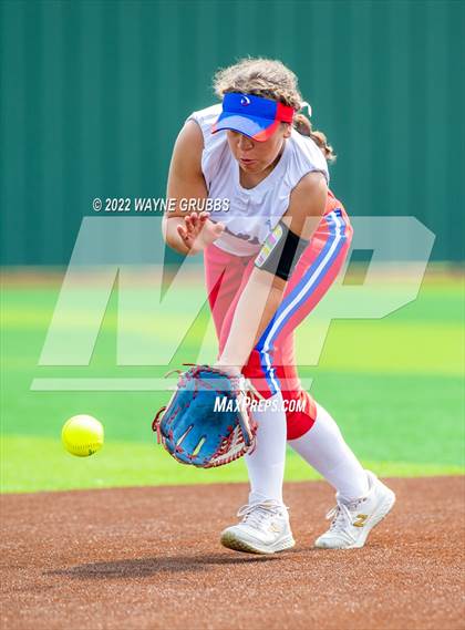 Thumbnail 3 in Prairiland vs. Hughes Springs (UIL 3A Region II Semifinal) photogallery.