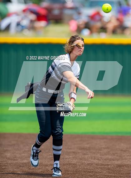 Thumbnail 2 in Prairiland vs. Hughes Springs (UIL 3A Region II Semifinal) photogallery.