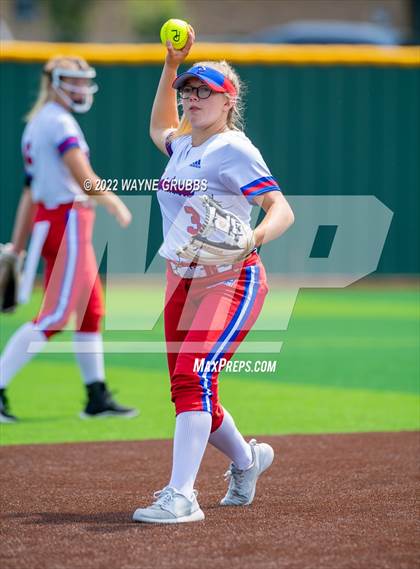 Thumbnail 1 in Prairiland vs. Hughes Springs (UIL 3A Region II Semifinal) photogallery.