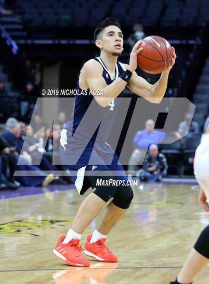 Thumbnail 2 in Chino Hills vs. James Logan (CIF State D1 Final) photogallery.