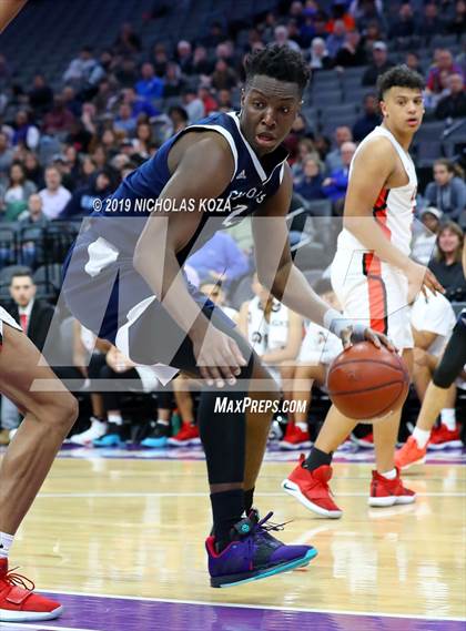 Thumbnail 1 in Chino Hills vs. James Logan (CIF State D1 Final) photogallery.