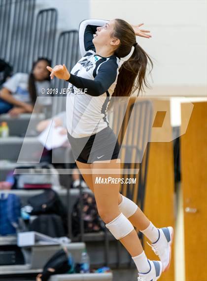 Thumbnail 3 in Indian River @ Hickory photogallery.