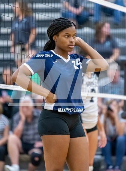 Thumbnail 1 in Indian River @ Hickory photogallery.