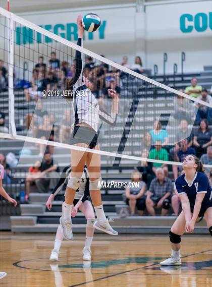Thumbnail 3 in Indian River @ Hickory photogallery.