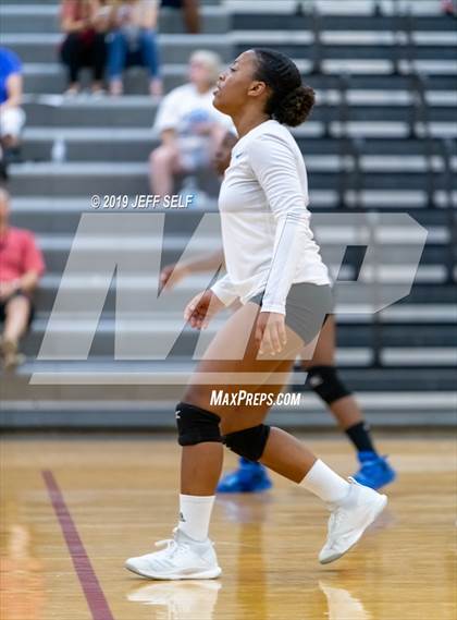 Thumbnail 2 in Indian River @ Hickory photogallery.