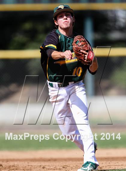 Thumbnail 3 in Thousand Oaks @ Moorpark photogallery.