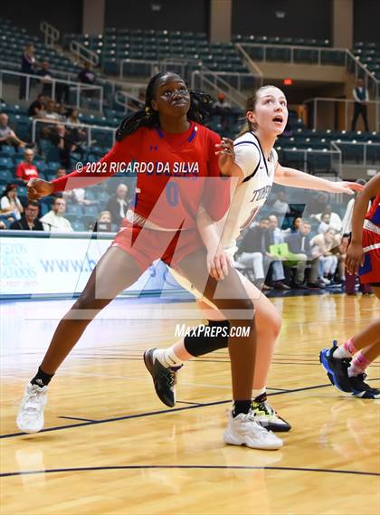 Thumbnail 1 in Tompkins vs Fort Bend Dulles (UIL 6A Region III Quarterfinal Playoff) photogallery.