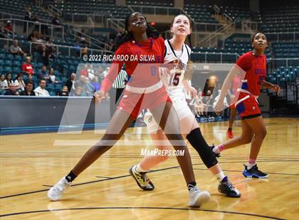 Thumbnail 2 in Tompkins vs Fort Bend Dulles (UIL 6A Region III Quarterfinal Playoff) photogallery.