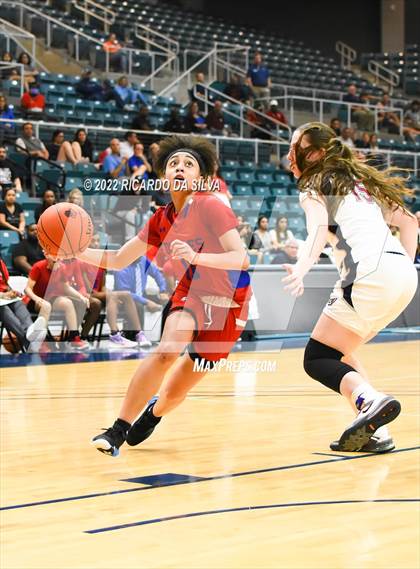 Thumbnail 1 in Tompkins vs Fort Bend Dulles (UIL 6A Region III Quarterfinal Playoff) photogallery.