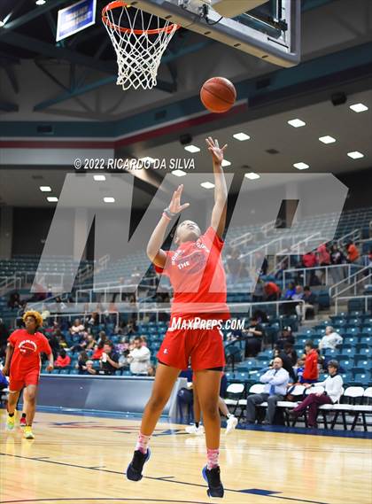 Thumbnail 2 in Tompkins vs Fort Bend Dulles (UIL 6A Region III Quarterfinal Playoff) photogallery.