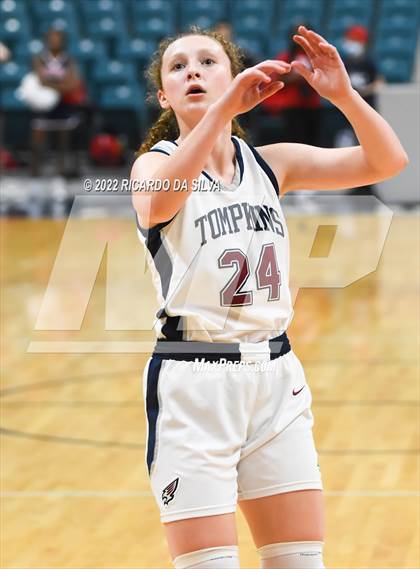 Thumbnail 1 in Tompkins vs Fort Bend Dulles (UIL 6A Region III Quarterfinal Playoff) photogallery.