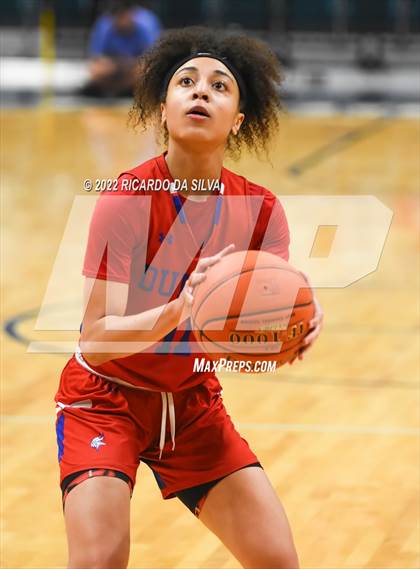 Thumbnail 2 in Tompkins vs Fort Bend Dulles (UIL 6A Region III Quarterfinal Playoff) photogallery.