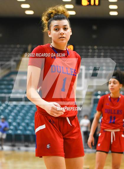 Thumbnail 1 in Tompkins vs Fort Bend Dulles (UIL 6A Region III Quarterfinal Playoff) photogallery.