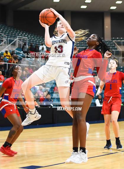 Thumbnail 2 in Tompkins vs Fort Bend Dulles (UIL 6A Region III Quarterfinal Playoff) photogallery.