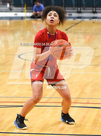 Thumbnail 2 in Tompkins vs Fort Bend Dulles (UIL 6A Region III Quarterfinal Playoff) photogallery.
