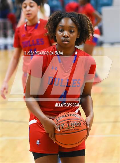 Thumbnail 3 in Tompkins vs Fort Bend Dulles (UIL 6A Region III Quarterfinal Playoff) photogallery.