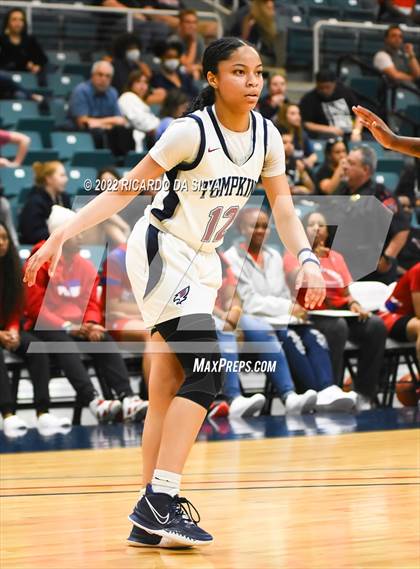 Thumbnail 1 in Tompkins vs Fort Bend Dulles (UIL 6A Region III Quarterfinal Playoff) photogallery.