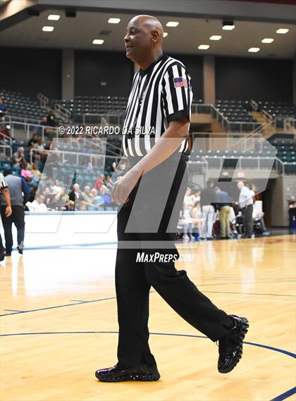 Thumbnail 3 in Tompkins vs Fort Bend Dulles (UIL 6A Region III Quarterfinal Playoff) photogallery.