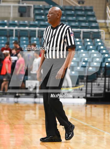Thumbnail 3 in Tompkins vs Fort Bend Dulles (UIL 6A Region III Quarterfinal Playoff) photogallery.