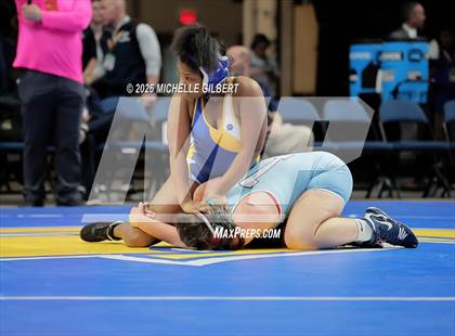Thumbnail 2 in NYSPHSAA State Championships Round 2 photogallery.