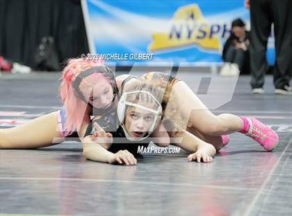 Thumbnail 2 in NYSPHSAA State Championships Round 2 photogallery.