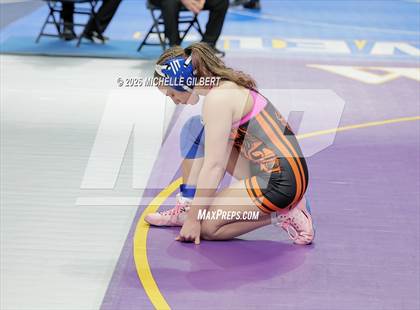 Thumbnail 3 in NYSPHSAA State Championships Round 2 photogallery.