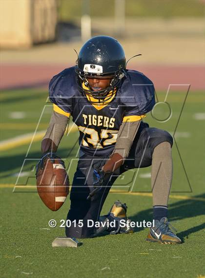 Thumbnail 2 in El Cerrito @ Inderkum photogallery.