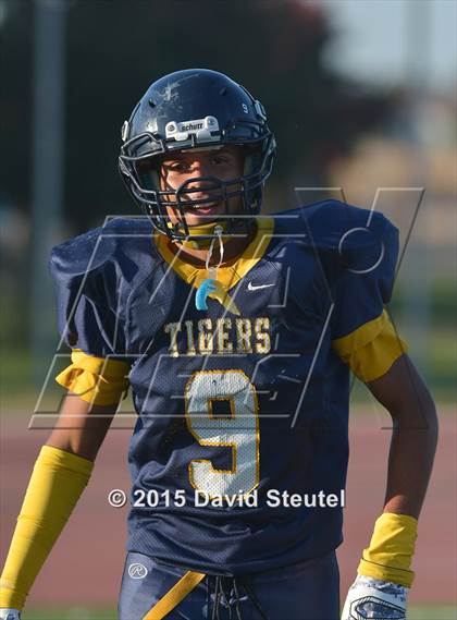 Thumbnail 1 in El Cerrito @ Inderkum photogallery.