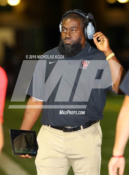 Thumbnail 3 in Harvard-Westlake vs. Dominguez photogallery.